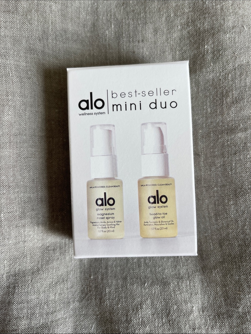 ALO Yoga Glow System Mini Duo in Pale Yellow
